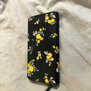 Coach Accordion Zip Wallet